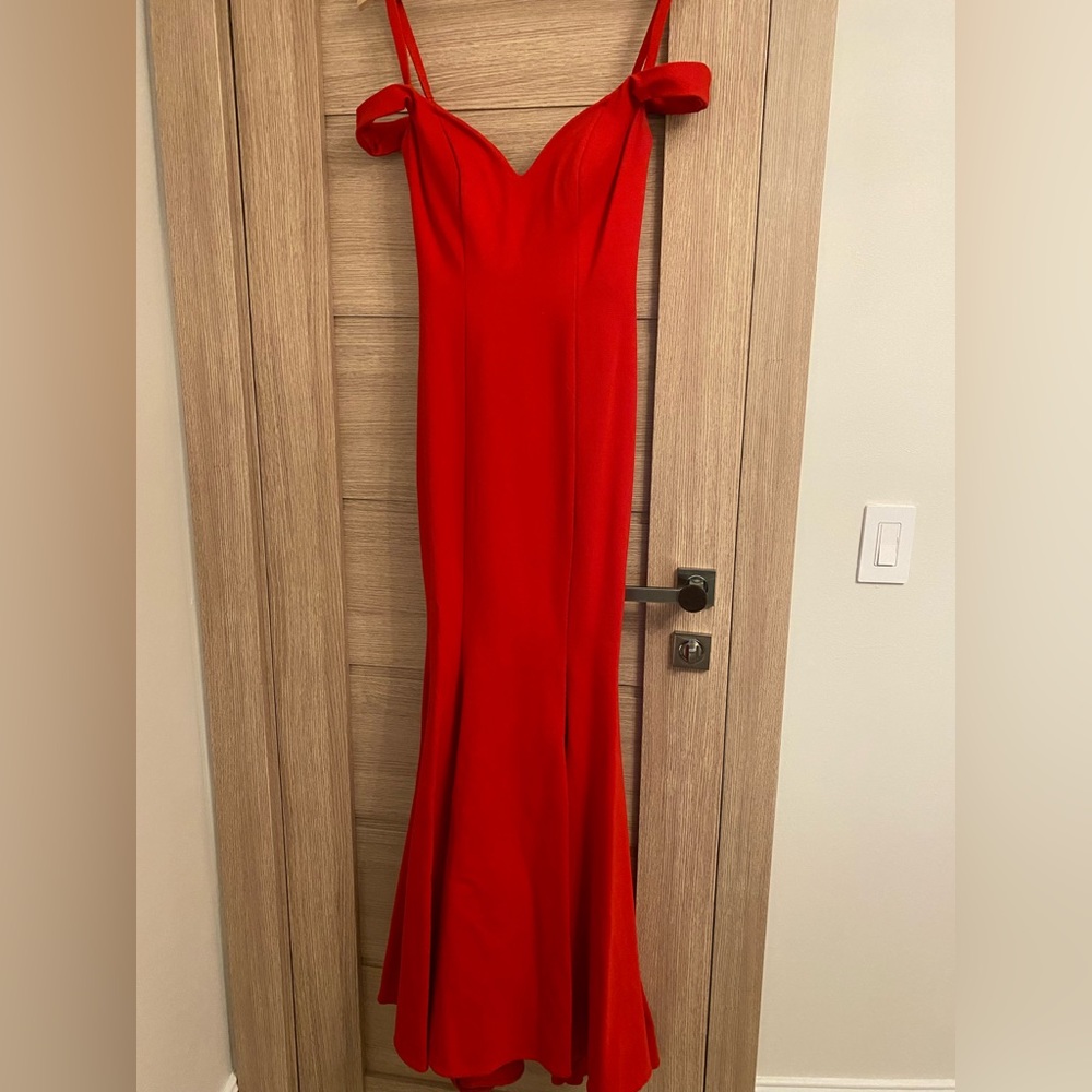 Formal Fitted Red Trumpet Gown Sherri Hill size 4